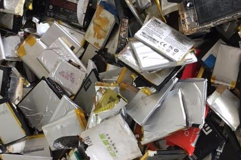 旧电瓶回收价_哪里回收旧电池_废电池片回收